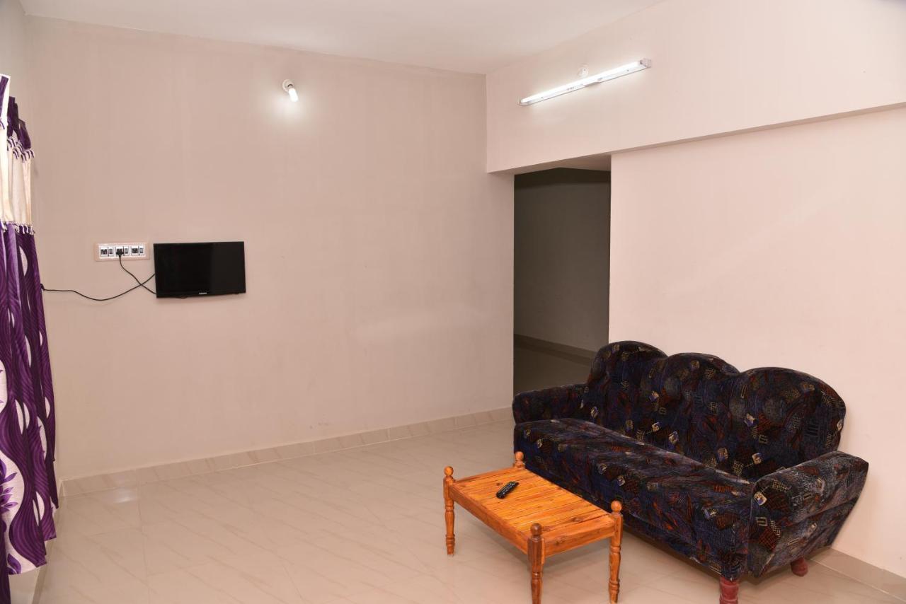 Thirumalai - Group & Family Vl Swami Malai Temple Homestay *